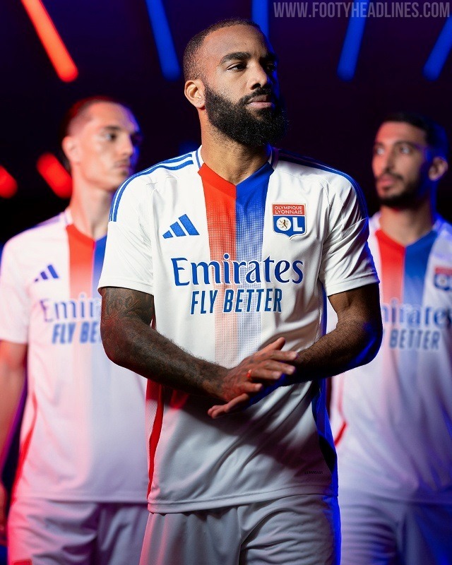 Лого на Olympique Lyon